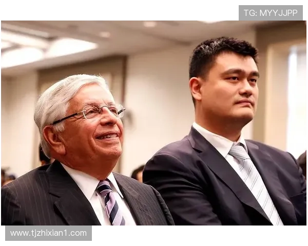 李嘉诚与姚明携手共唱传递梦想与奋斗精神的动人旋律 李嘉诚与姚明携手共唱传递梦想与奋斗精神的动人旋律